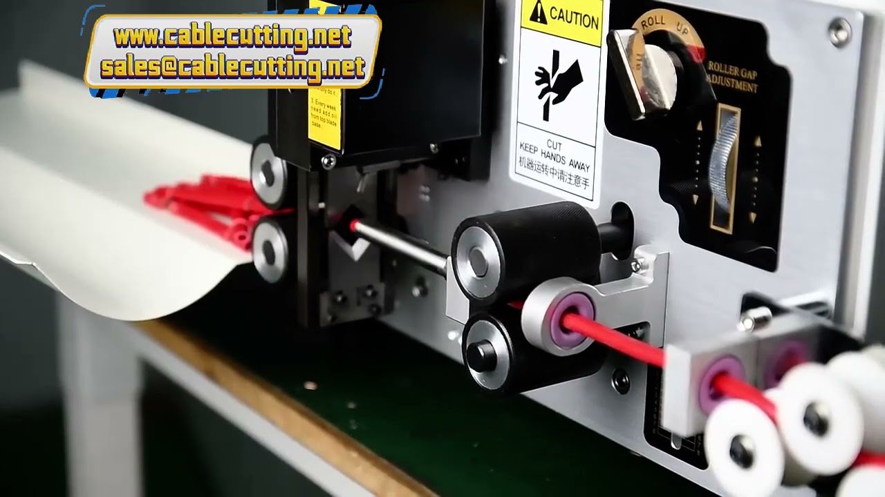 Sähkökaapelinleikkuri ja -kuorintakone 0,1–10 mm² | Automaattinen johdinkäsittely