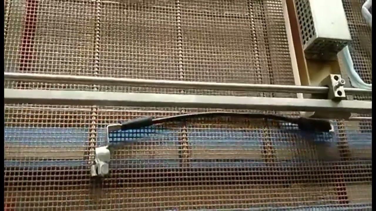 Täysautomaattinen sähköjohtojen kutistekalvopakkauskone ja nenäliinapakkauskone