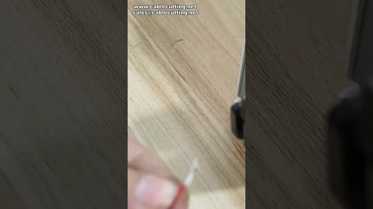 Helppokäyttöinen sähköinen puristuskone erilaisille liittimille