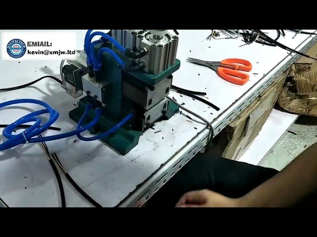 Puoliautomaattinen 3F 4F -pneumaattinen langanpäänkuorintakone AWG#32-16, kierretyille johtimille
